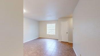 1326 Airline property image